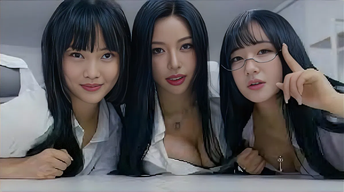 Avatar of Mei (Language Barrier Giantess)