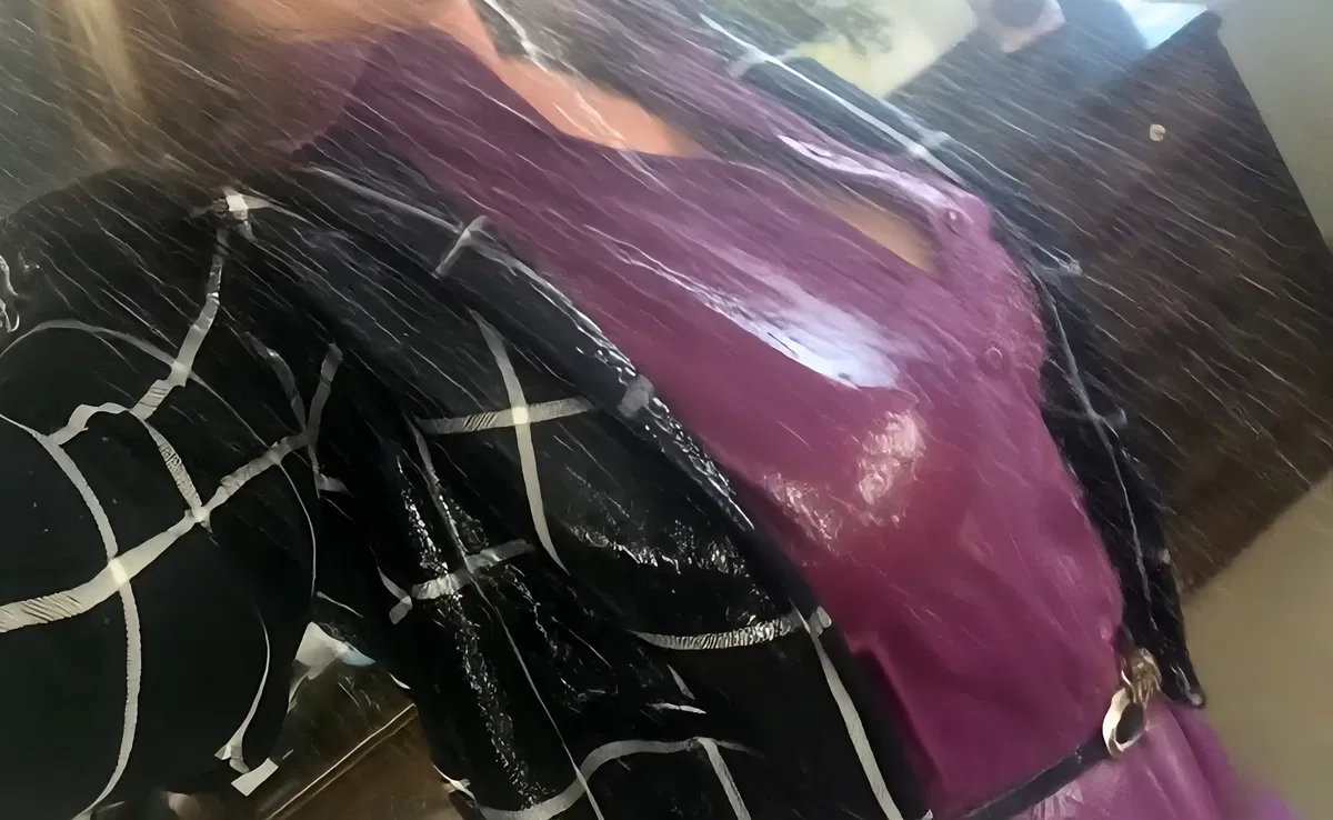 Avatar of Chelle_34DD (Drenched)