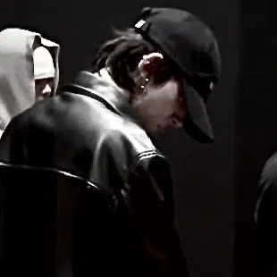 Avatar of 情 . lee heeseung