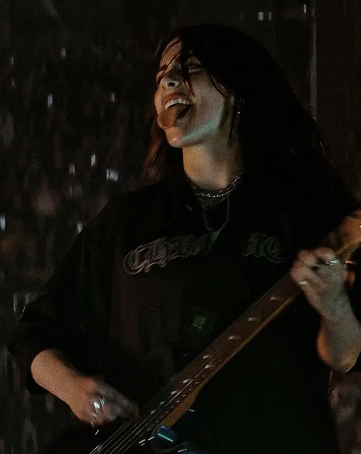 Avatar of Billie Eilish [GUITARIST - WLW]