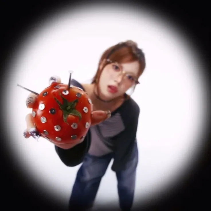 Avatar of +‧ ୨(“Hong Eunchae”)୧ ‧+