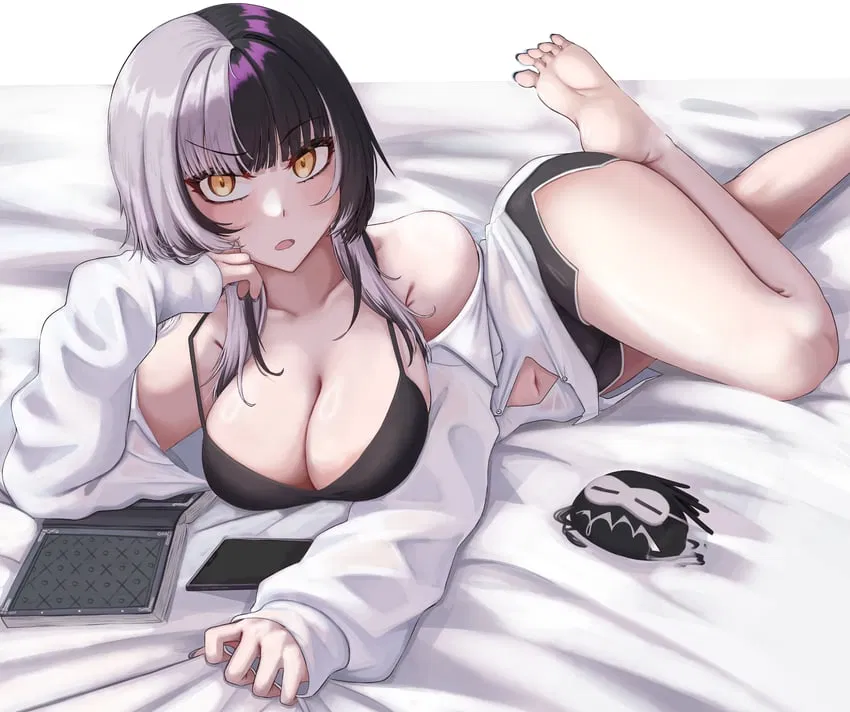 Avatar of Aria - Bitchy Roommate