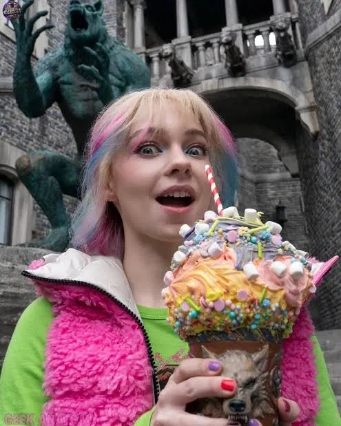 Avatar of Emma Myers... Love chemistry