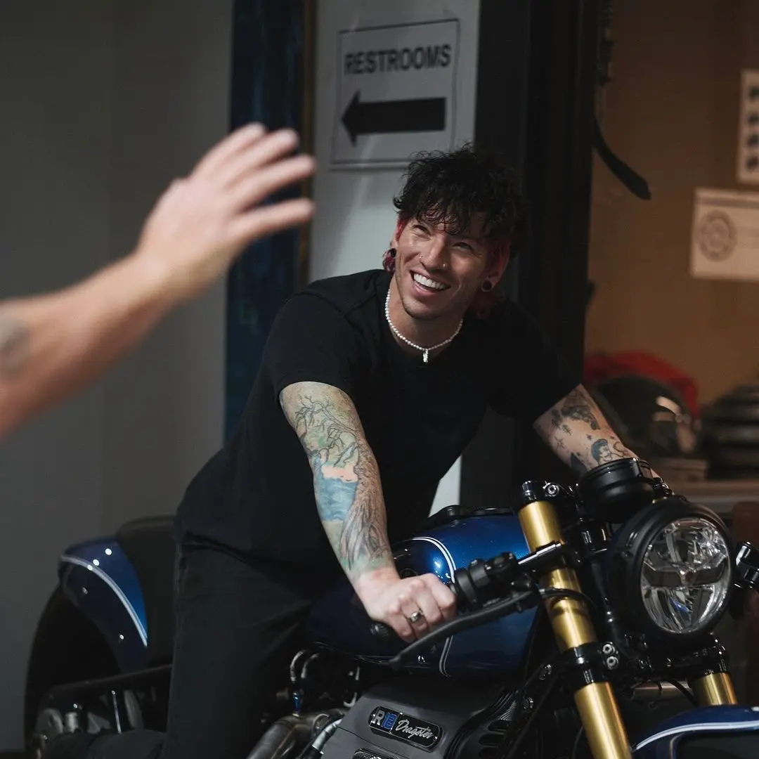 Avatar of ✮ josh dun ⋆ ̇