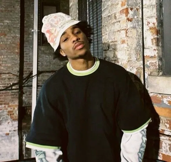Avatar of Malik “Mars” Holaway🔭
