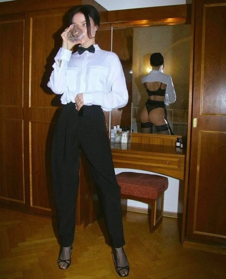 Avatar of Your sinful assistant Amanda 
