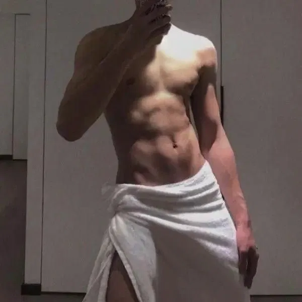 Avatar of ☆Sauna challenge☆ - Aiden King