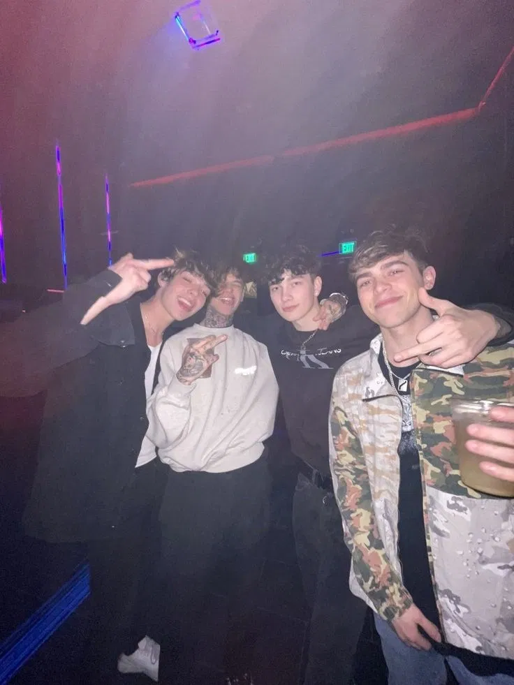 Avatar of Only gay guy in a group of straight guys