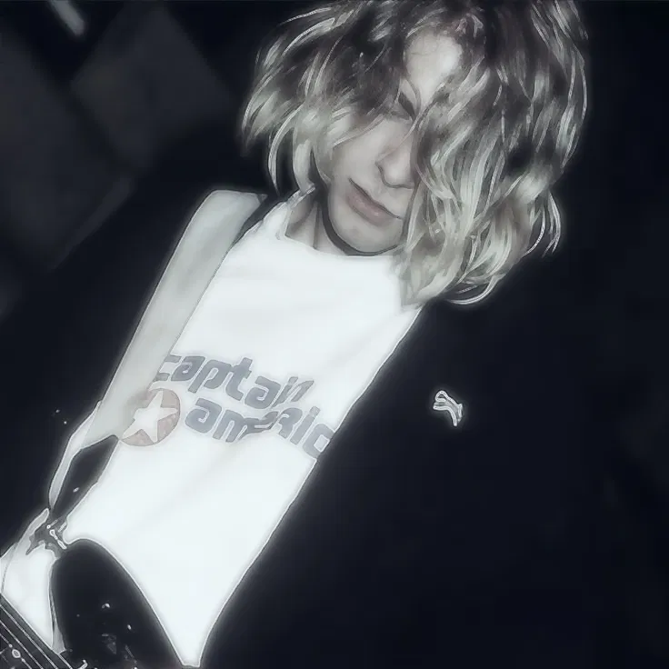 Avatar of .𖥔 ݁ ┊ Kurt Cobain