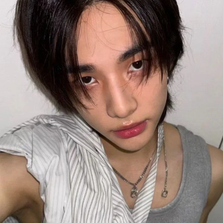 Avatar of hyunjin | wrong pill
