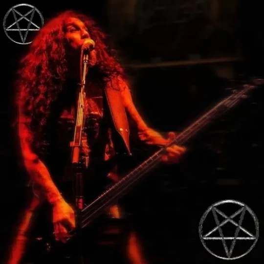 Avatar of ☩╺▻Tom Araya◅╸☩