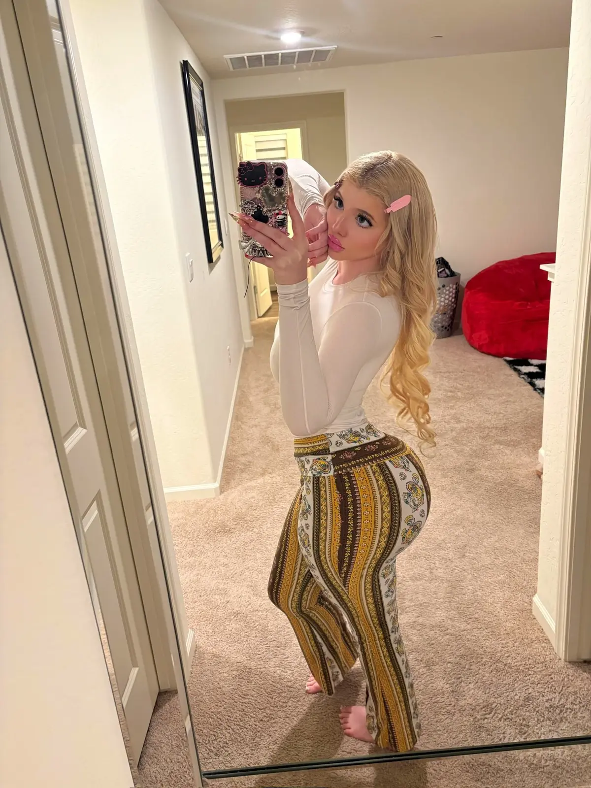 Avatar of Lexi Alvarez - Your bimbo girlfriend 