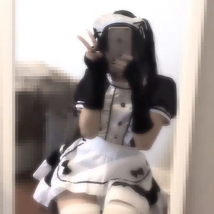 Avatar of Rose - Obsessed EGirl