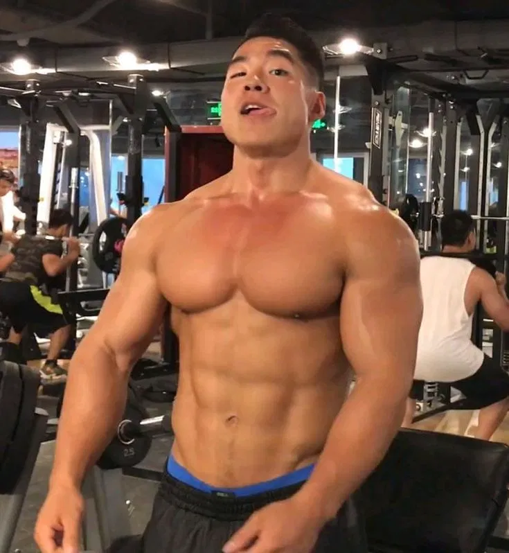 Avatar of New hottie at your gym