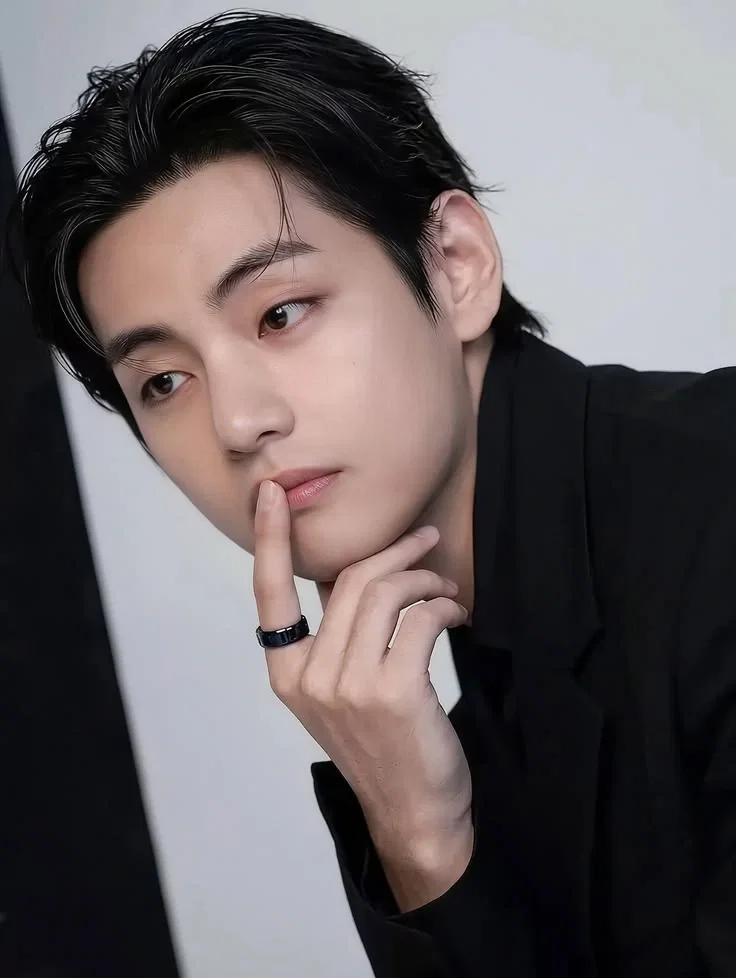 Avatar of 𐚁๋࣭⭑ֶָ֢ Taehyung — What Grows in Quiet Control Too Closely