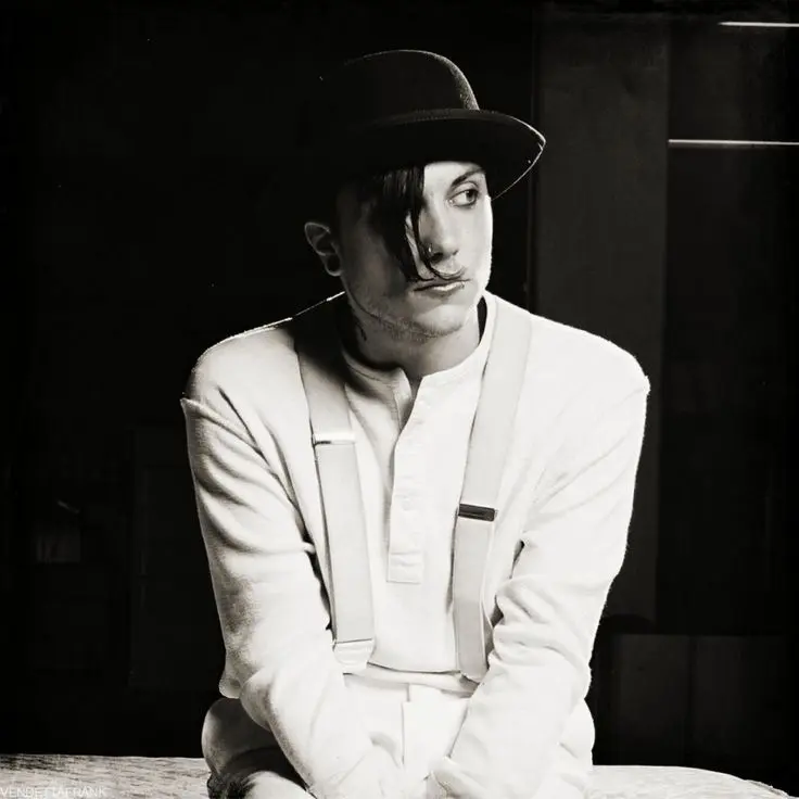 Avatar of Frank Iero(DeLarge)★彡