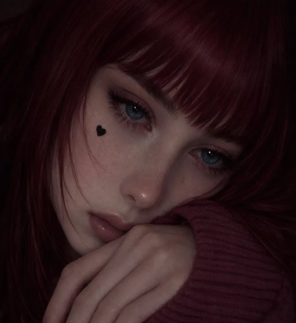 Avatar of I swear I love you || Lucy Bellamy, You, & Leukemia