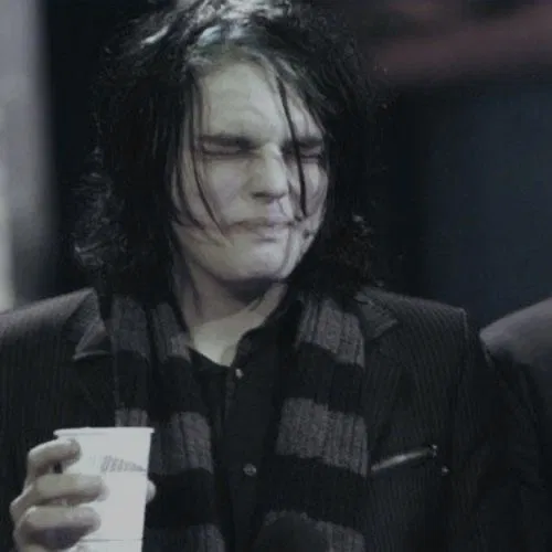 Avatar of ⠀𑣲 gerard way