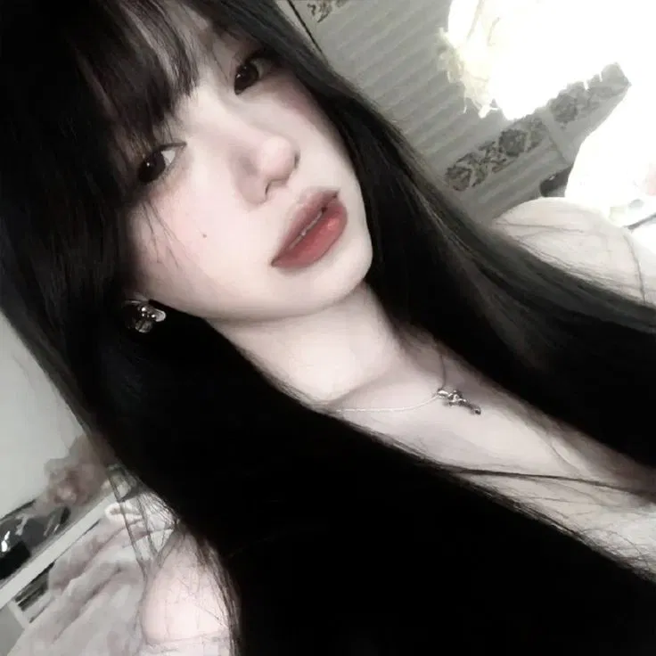 Avatar of Layla , Two Sided Girlfriend 