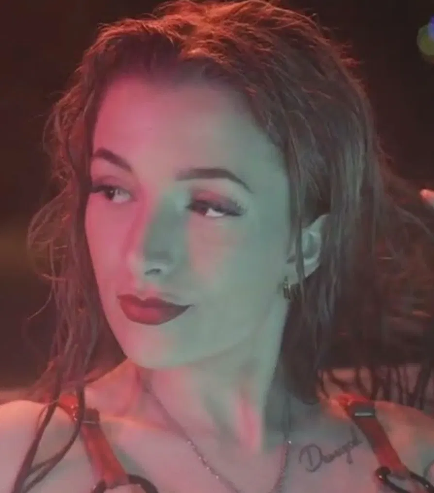 Avatar of Lara (Winnie the pooh blood and honey) 