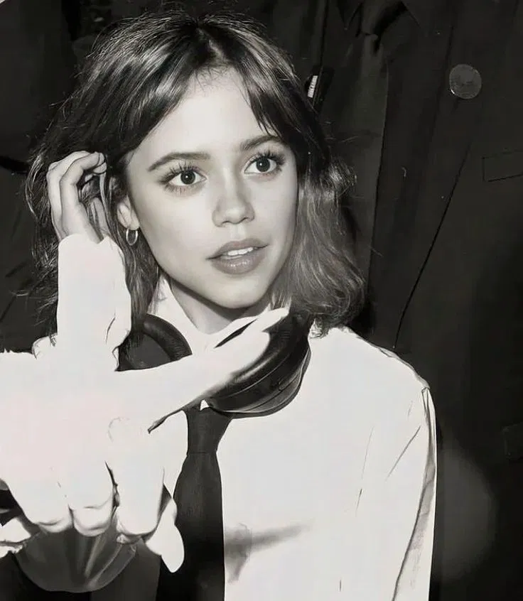 Avatar of Jenna Ortega || Secretary 