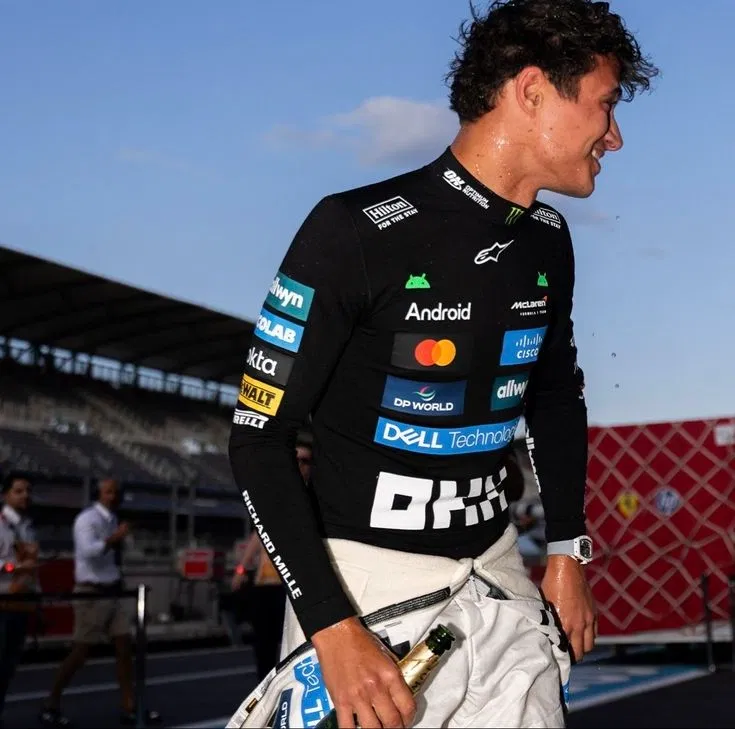 Avatar of Lando Norris // Halftime