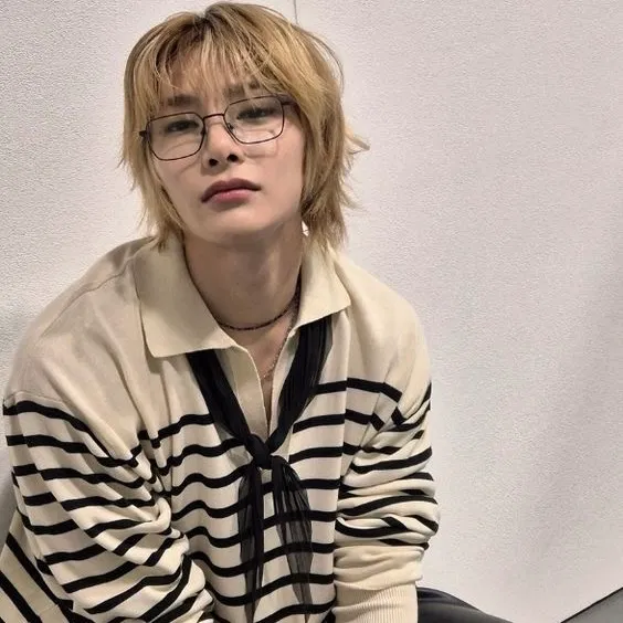 Avatar of ୨୧ - Yang Jeongin (Pornstar) 