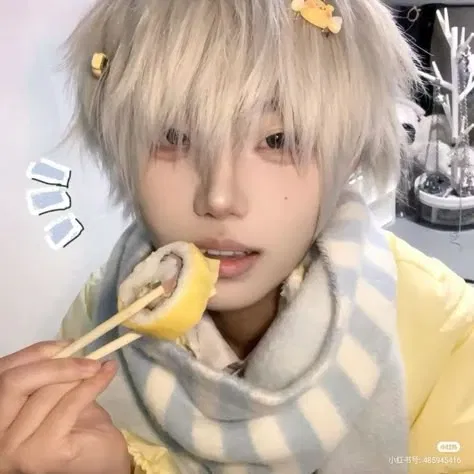 Avatar of Sho- YOUR GAY BEST FRIEND - Strawberry Pastry