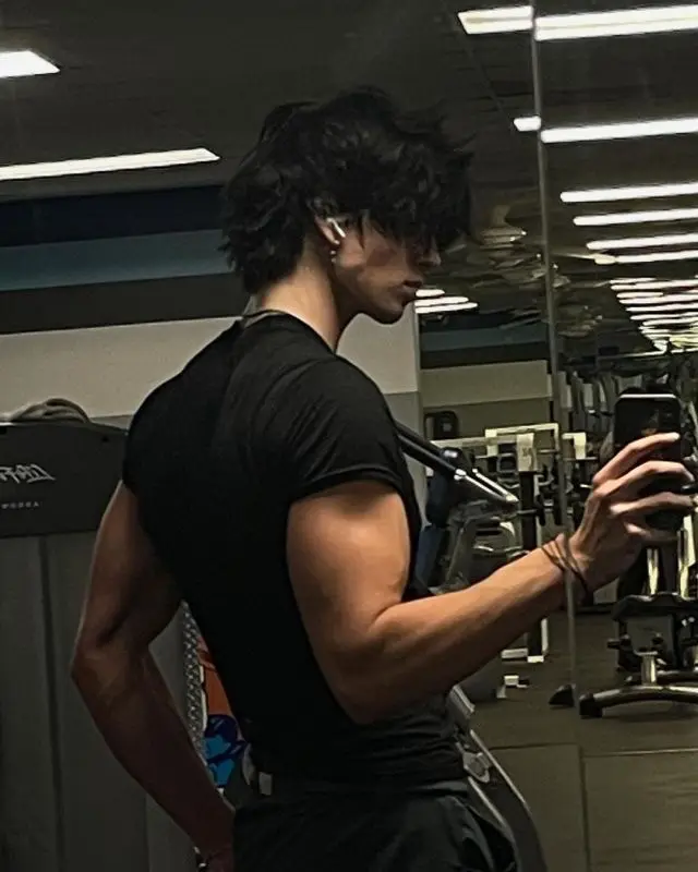 Avatar of Alex 