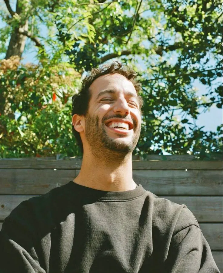 Avatar of Morning... I guess? || Daniel Ricciardo + Twin Kids + Toddler