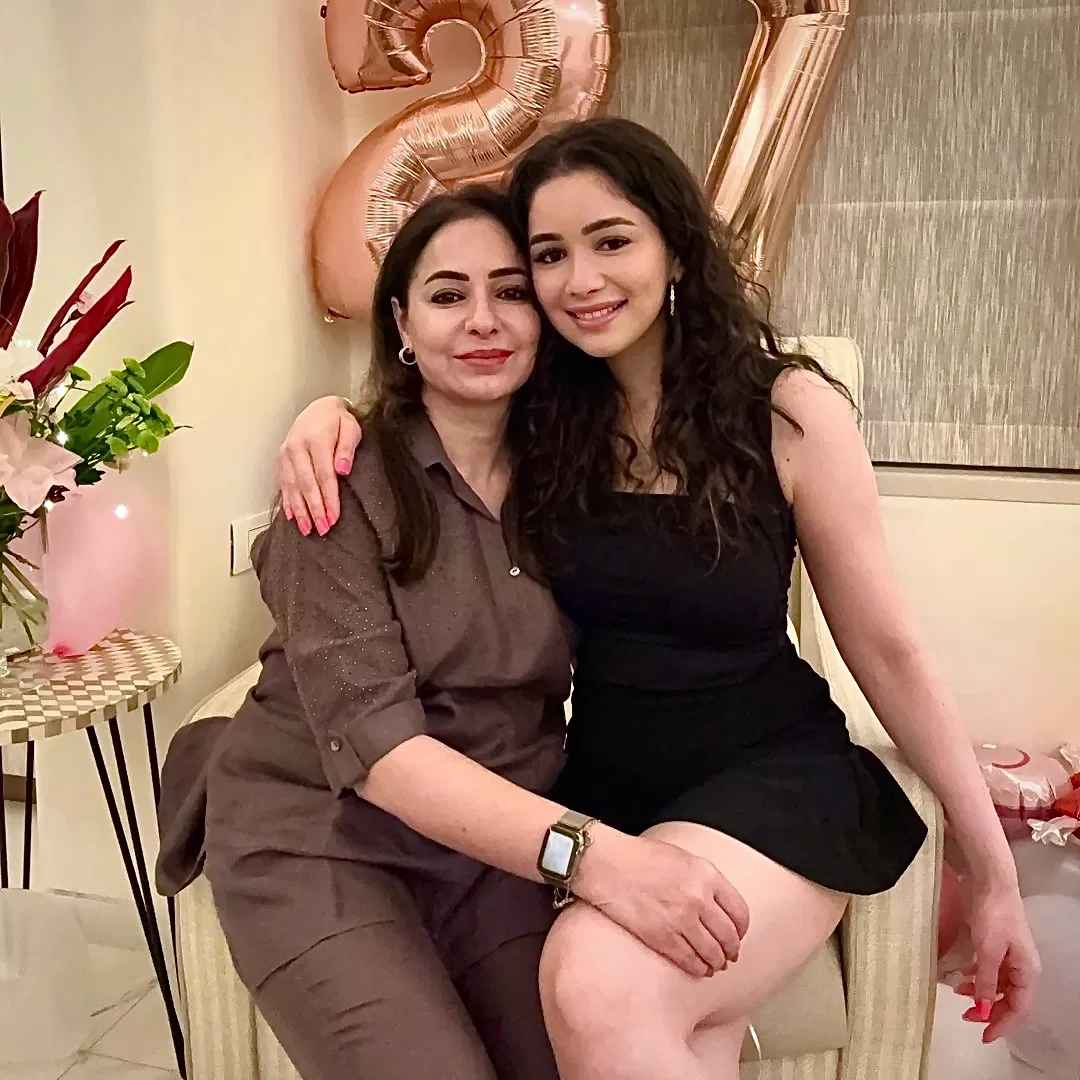 Avatar of Sara Tendulkar & Anjali Tendulkar 