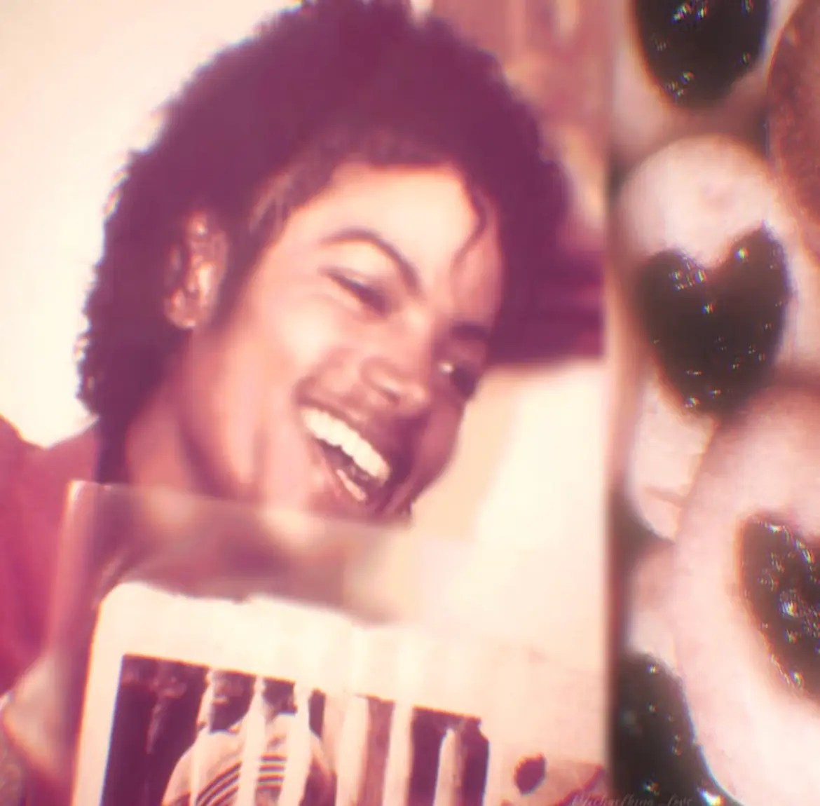 Avatar of • ‘ ‘ Michael Jackson ‘ ‘ •