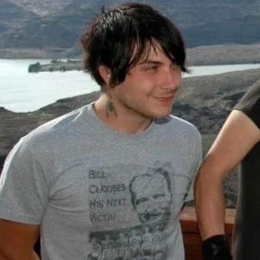 Avatar of ⟡⠀frank ⠀iero