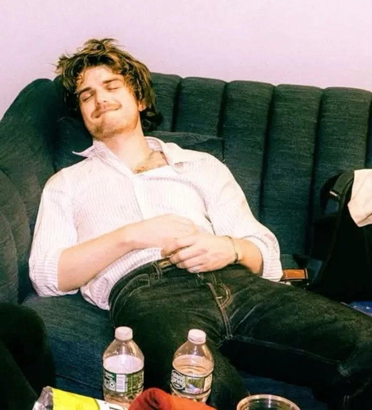 Avatar of Joe Keery