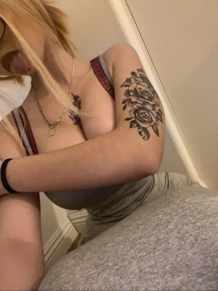 Avatar of You Are Your Girlfriend's Pet To Be Played With