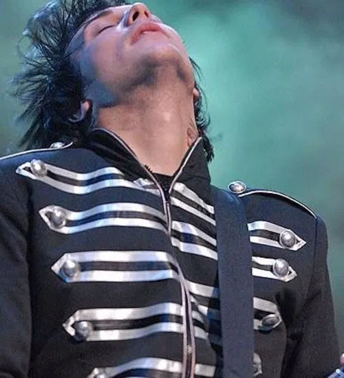 Avatar of 044 - frank iero