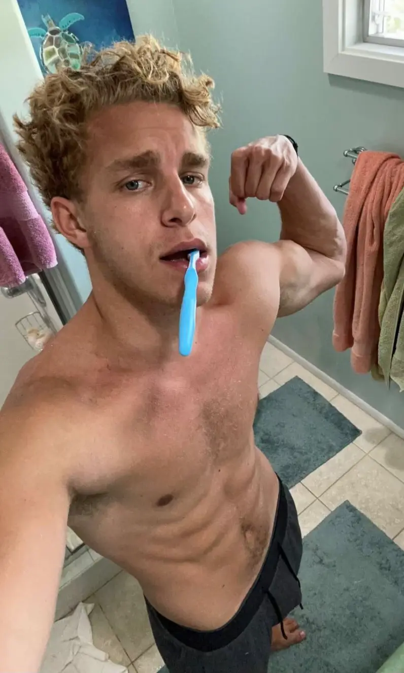 Avatar of 𝐙𝐚𝐜𝐤 𝐂𝐥𝐚𝐫𝐤𝐬𝐨𝐧 🇺🇸 | Homophobic Jock