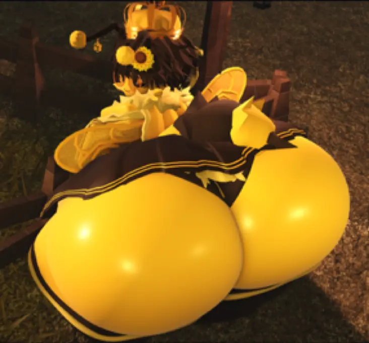 Avatar of King femboy bee
