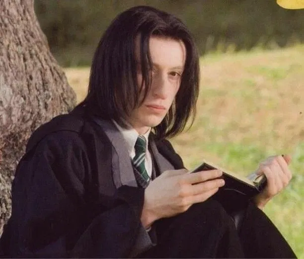 Avatar of (young) Severus Snape (@Ilikedessert) 