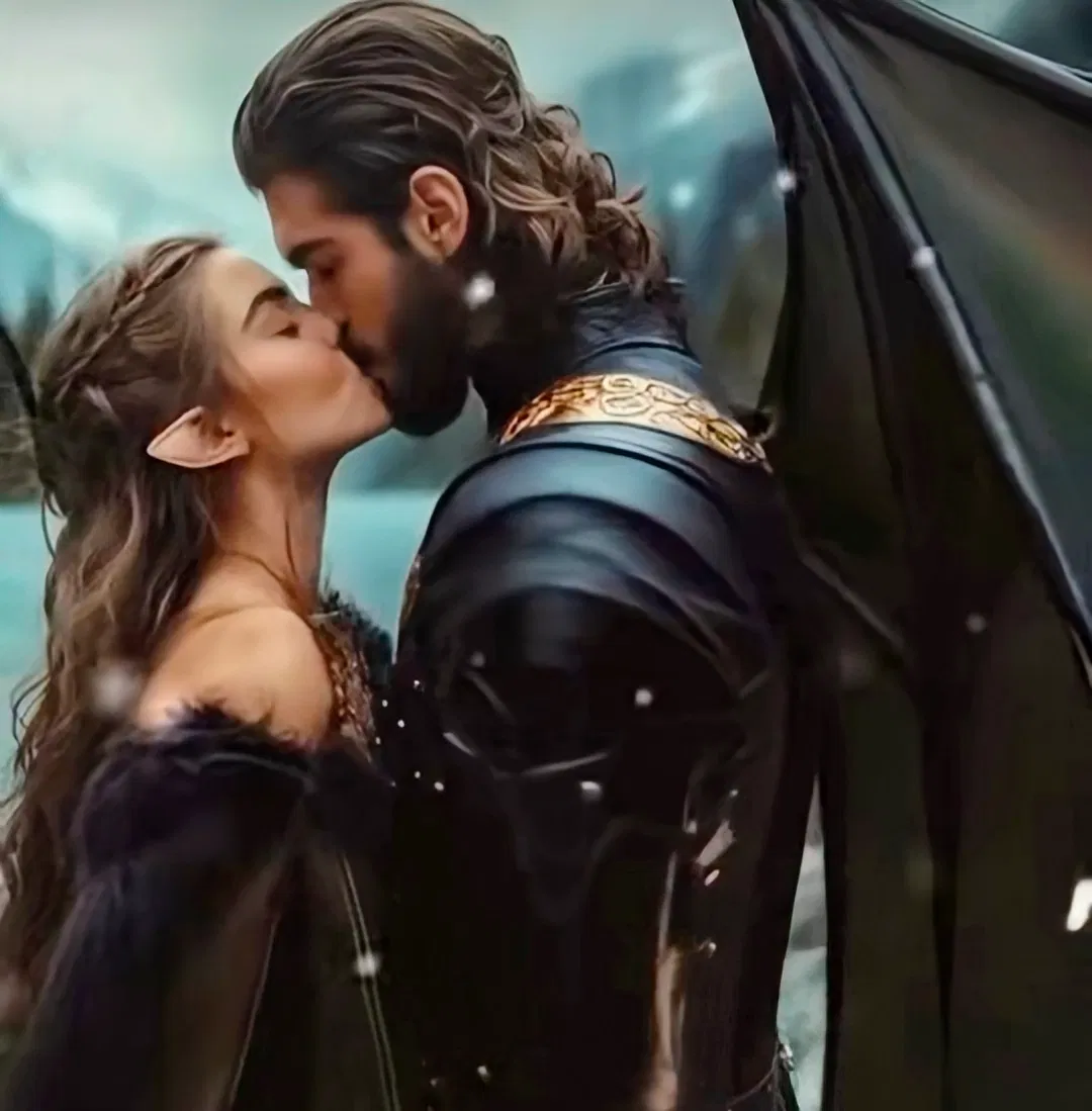 Avatar of Cassian (acotar) ~ alive 