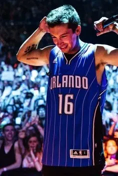 Avatar of 𓏼　　˘　tyler　joseph 　ꫂ ၴႅၴ𓈒