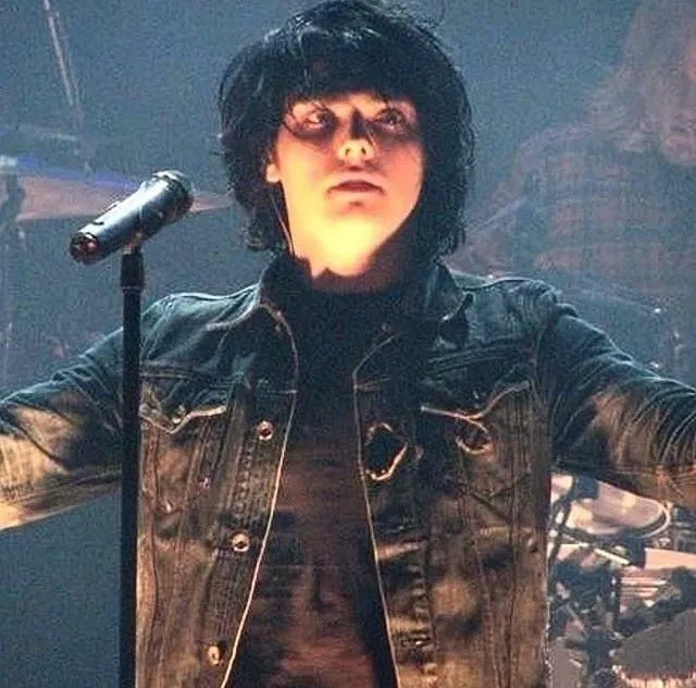 Avatar of 089 - gerard way {CREEPYPASTA!}