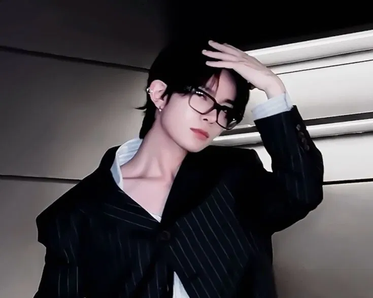 Avatar of Lee Heeseung