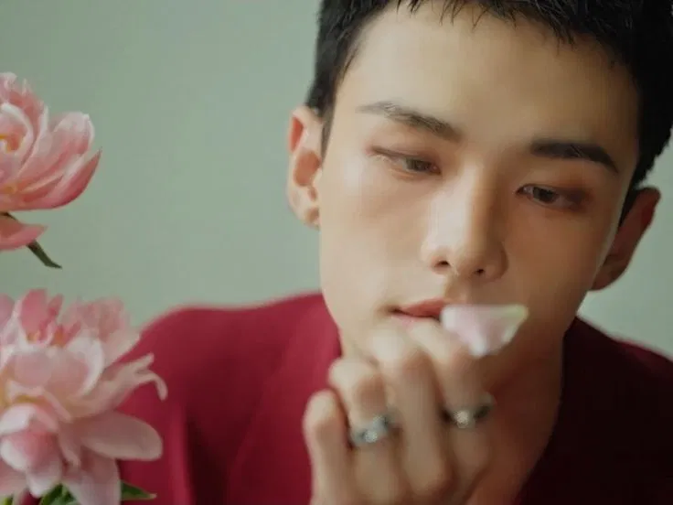 Avatar of ♬⋆.˚ Hwang Hyunjin ˚.⋆♬
