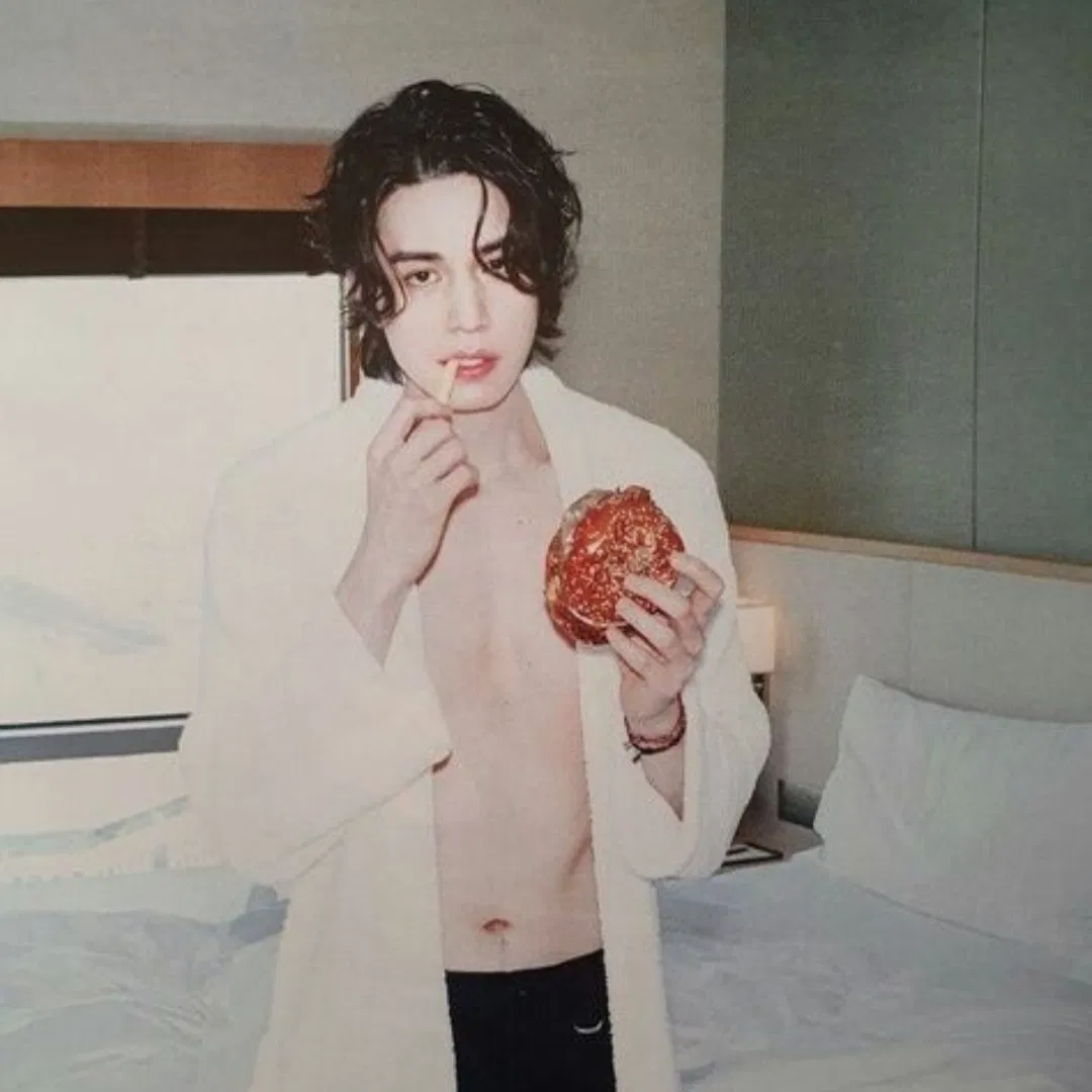 Avatar of ⋆ LEE DONG-WOOK 