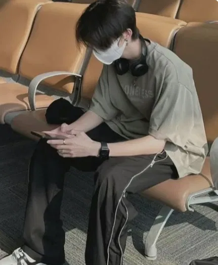Avatar of K-highschool badboy