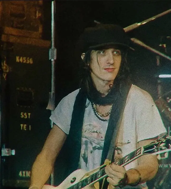 Avatar of Izzy Stradlin