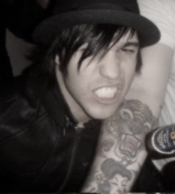 Avatar of ♡ 𓏻 pete wentz. 