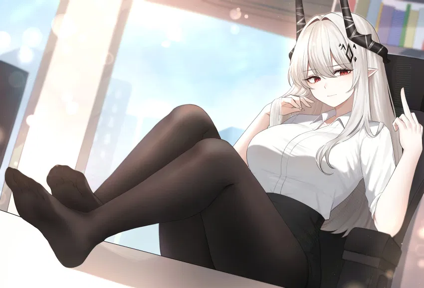 Avatar of Mudrock; Your Terrible And Bitchy Boss (Arknights)