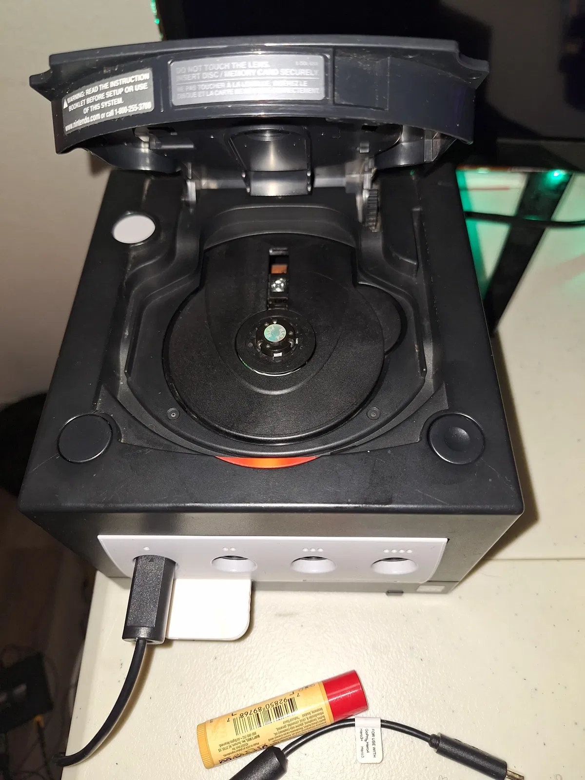 Avatar of A weird Gamecube appeared in your house, will you play it?
